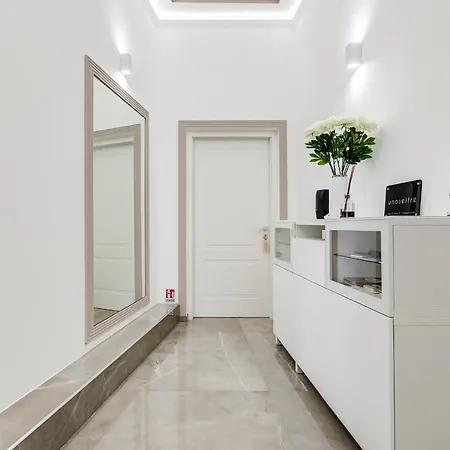 Unoseitre - Luxury Apartment & Suite Rome Exterior photo